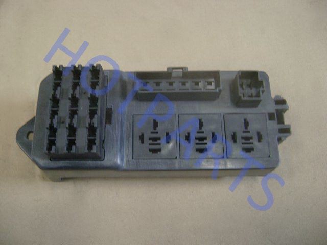 картинка БЛОК ПРЕДОХРАНИТЕЛЕЙ GW DEER SAFE (ГОЛЫЙ КОРПУС)  - 11-3724015  3722100-D01