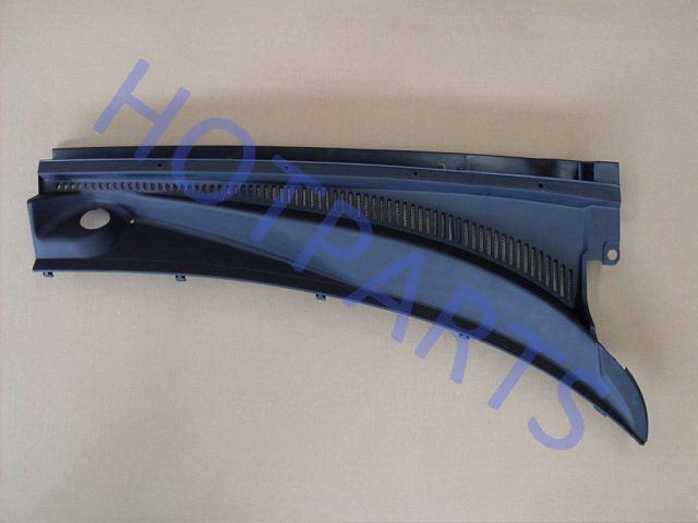 картинка НАКЛАДКА ПАНЕЛИ СТЕКЛООЧИСТИТЕЛЯ ПРАВАЯ COOLBEAR  5304120-Y08