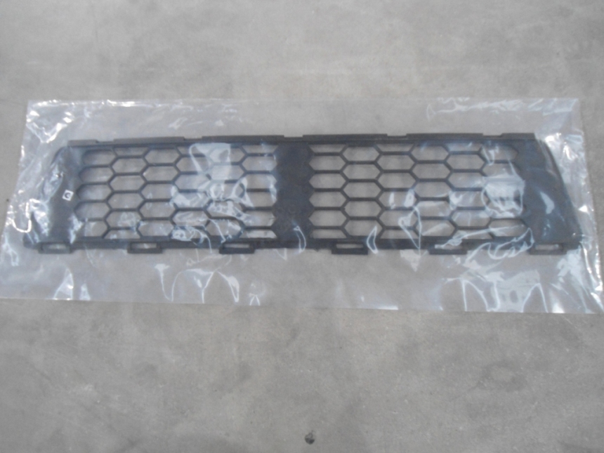 картинка РЕШЕТКА РАДИАТОРА НИЖНЯЯ (БАМПЕРА) FAW VITA  53112-52K60