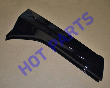 картинка НАКЛАДКА СТОЙКИ ПРАВОЙ T1E  609001336AA