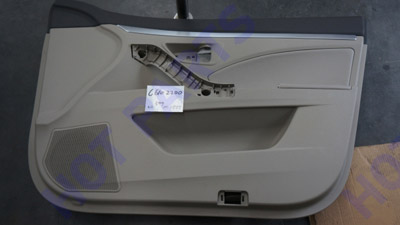 картинка Front right door interior assy. -- не разобрано 2 C6102200
