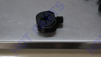 картинка КЛИПСА ТРУБКИ КОНДИЦИОНЕРА LF -- не разобрано 2 C8108311
